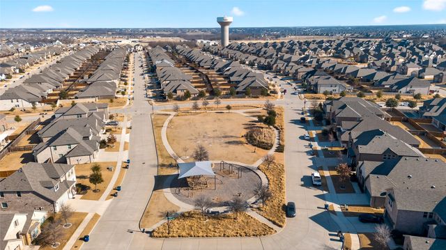 924 Royal Lane, Celina, TX 75009