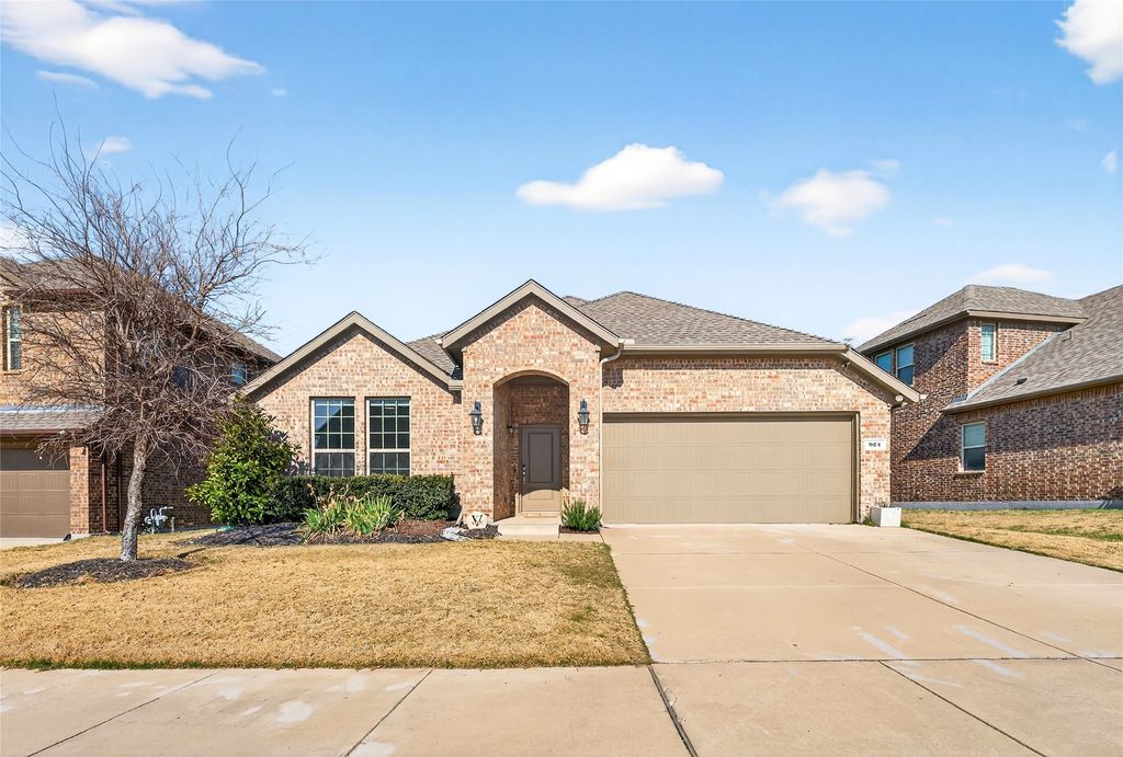 924 Royal Lane, Celina, TX 75009