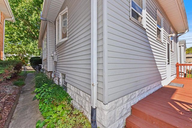 2322 S 63rd STREET, West Allis, WI 53219