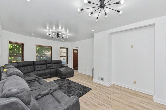 2322 S 63rd STREET, West Allis, WI 53219