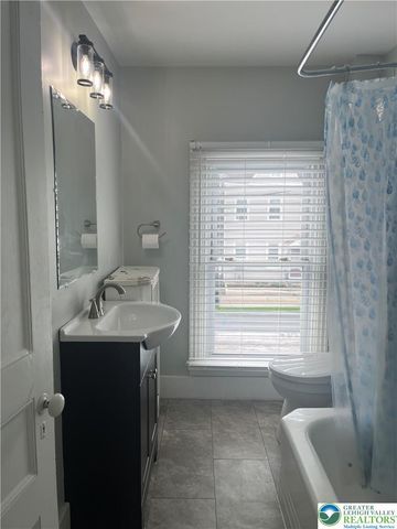 528 Centre Street, Easton, PA 18042