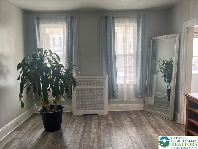 528 Centre Street, Easton, PA 18042