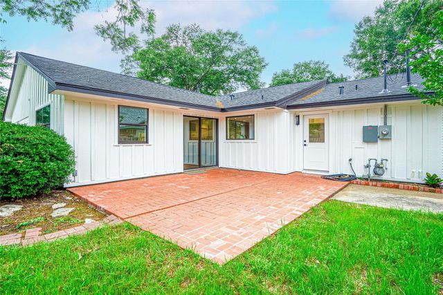 1422 Wisterwood Drive, Houston, TX 77043