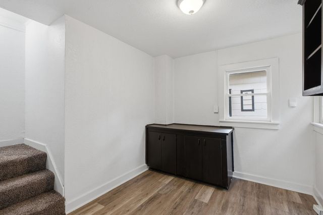 611 S Hydraulic St, Wichita, KS 67211