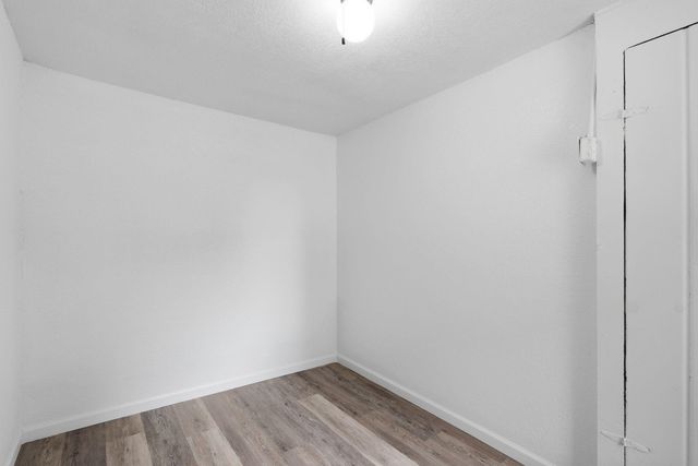 611 S Hydraulic St, Wichita, KS 67211