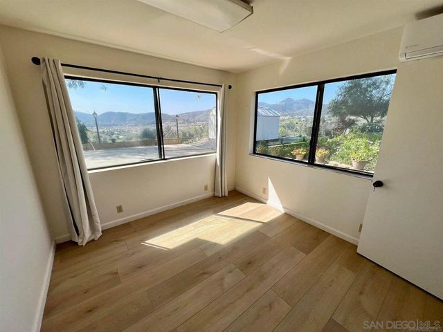 2665 Kauana Loa Dr, Escondido, CA 92029