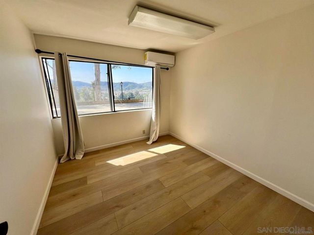 2665 Kauana Loa Dr, Escondido, CA 92029