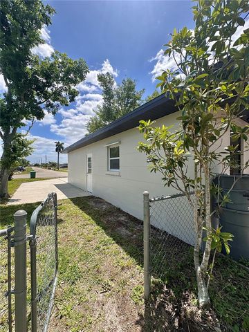 400 DALTON BOULEVARD, Port Charlotte, FL 33952