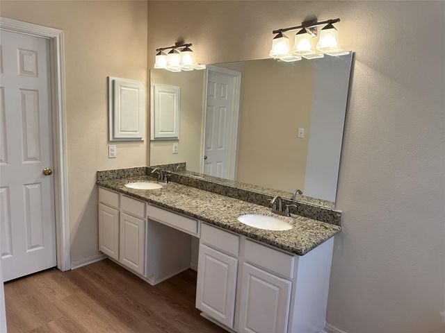 1138 Evandale Lane, Sugar Land, TX 77479