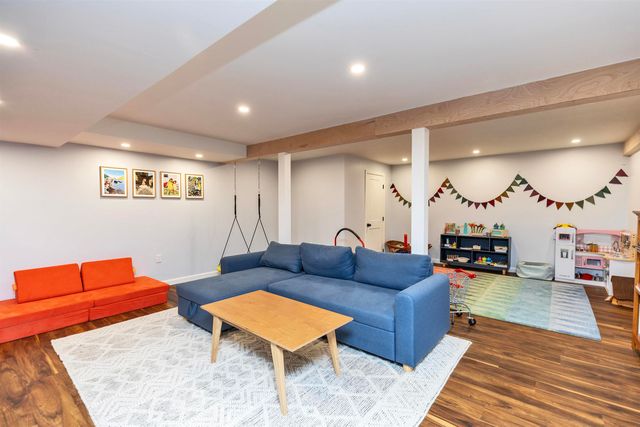 12 Springvale Avenue, Brookline, NH 03033