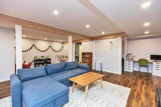 12 Springvale Avenue, Brookline, NH 03033
