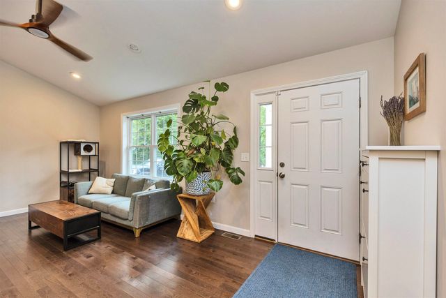 12 Springvale Avenue, Brookline, NH 03033