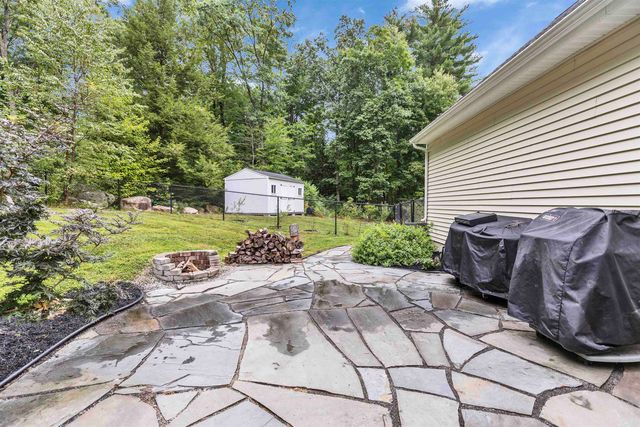 12 Springvale Avenue, Brookline, NH 03033