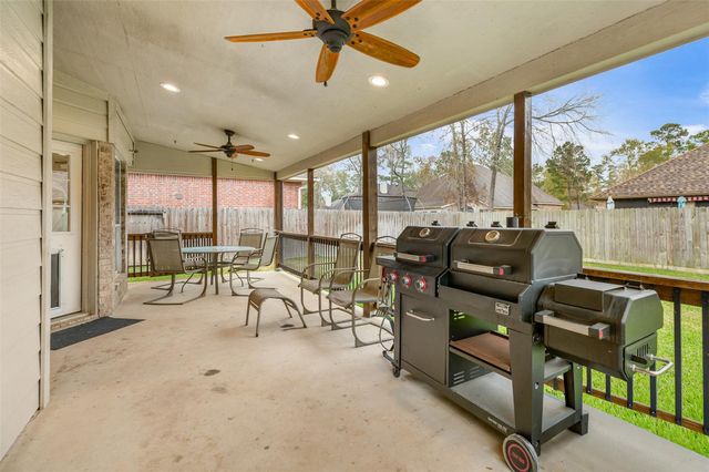 12423 Brightwood Drive, Montgomery, TX 77356