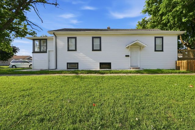 1808 S 22nd Avenue, Maywood, IL 60153