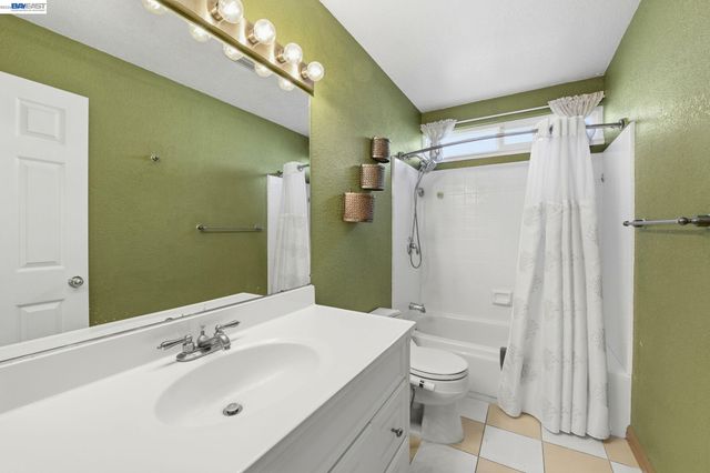 4541 Darcelle Dr, Union City, CA 94587