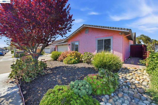 4541 Darcelle Dr, Union City, CA 94587