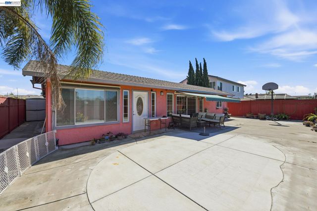 4541 Darcelle Dr, Union City, CA 94587
