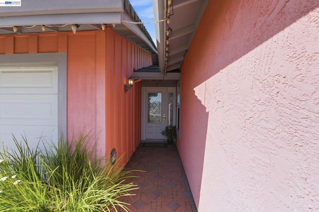 4541 Darcelle Dr, Union City, CA 94587