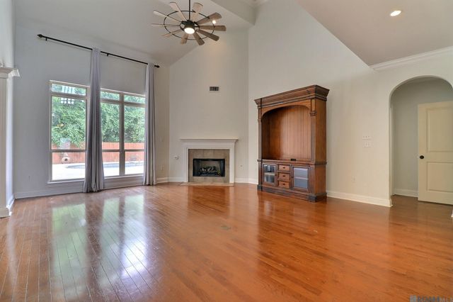 12249 Canterbury Park Dr, Geismar, LA 70734