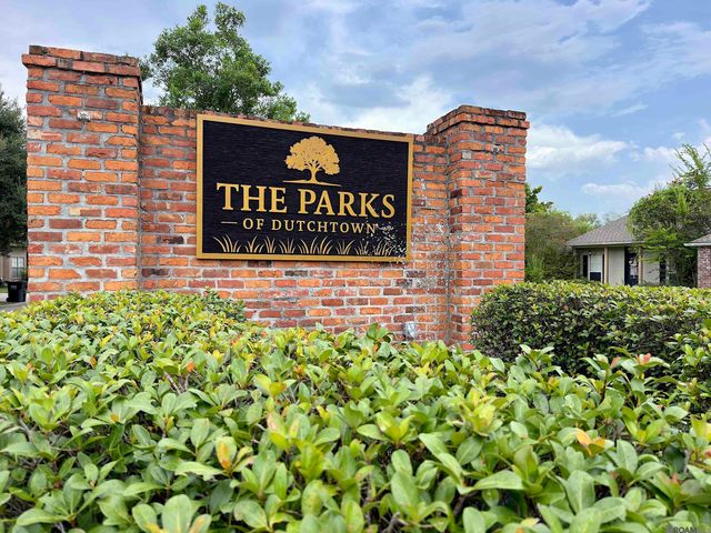 12249 Canterbury Park Dr, Geismar, LA 70734
