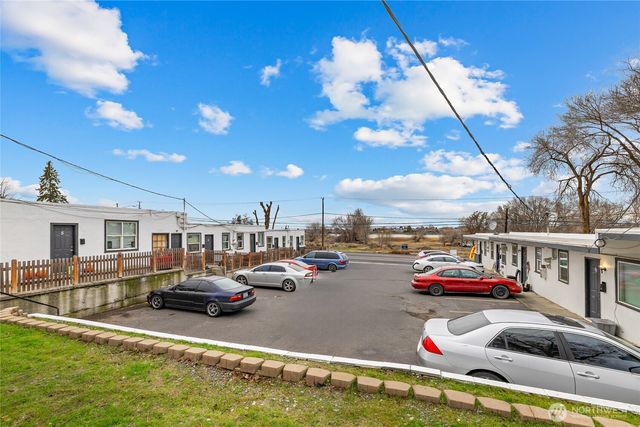 1029 S Division Street, Moses Lake, WA 98837