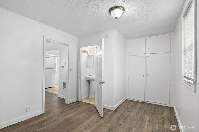 1029 S Division Street, Moses Lake, WA 98837