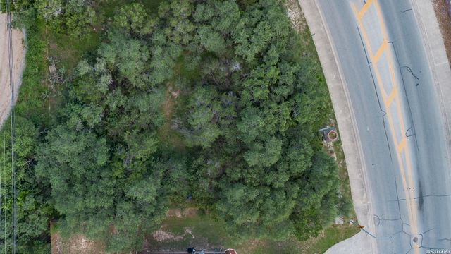 419 KNIGHTS CROSS DR, San Antonio, TX 78258