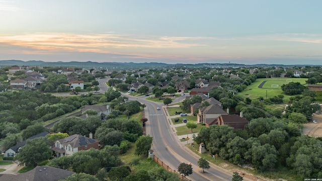419 KNIGHTS CROSS DR, San Antonio, TX 78258