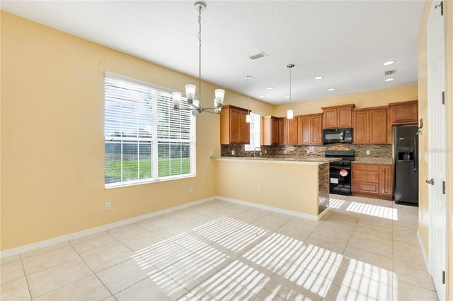 413 SPLIT OAK COURT, Eustis, FL 32736