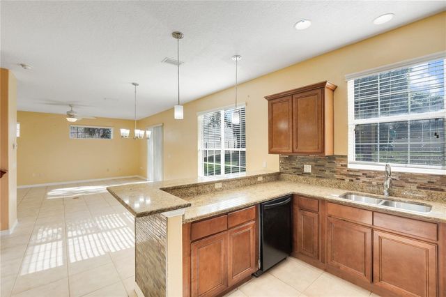 413 SPLIT OAK COURT, Eustis, FL 32736