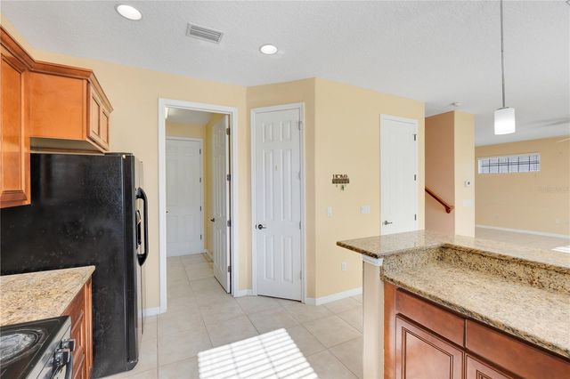 413 SPLIT OAK COURT, Eustis, FL 32736