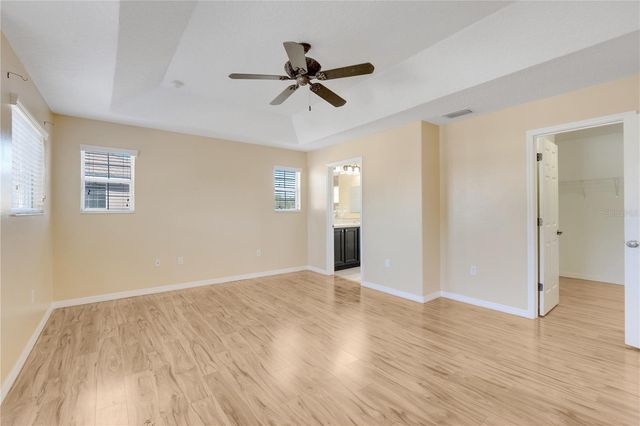 413 SPLIT OAK COURT, Eustis, FL 32736