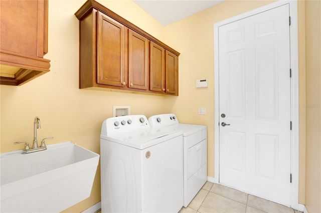 413 SPLIT OAK COURT, Eustis, FL 32736