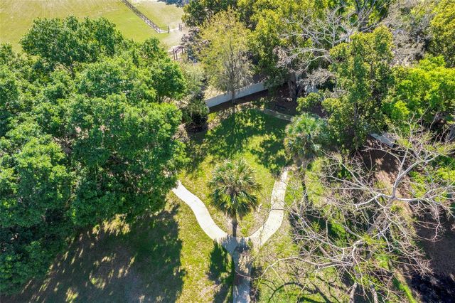 413 SPLIT OAK COURT, Eustis, FL 32736