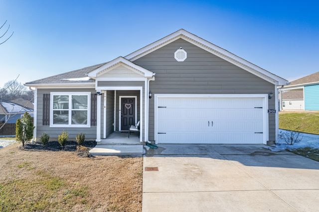 2820 Buzz St, Columbia, TN 38401