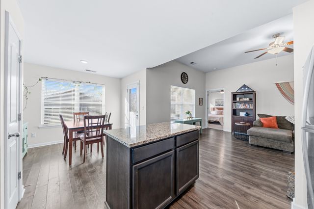 2820 Buzz St, Columbia, TN 38401