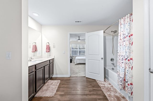 2820 Buzz St, Columbia, TN 38401