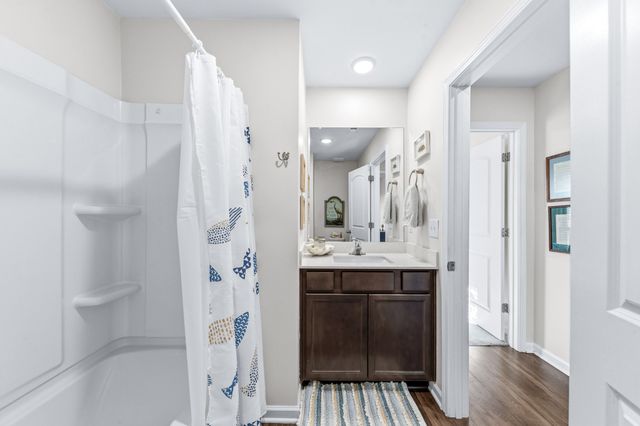 2820 Buzz St, Columbia, TN 38401