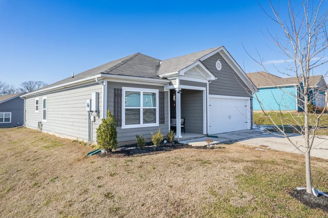 2820 Buzz St, Columbia, TN 38401