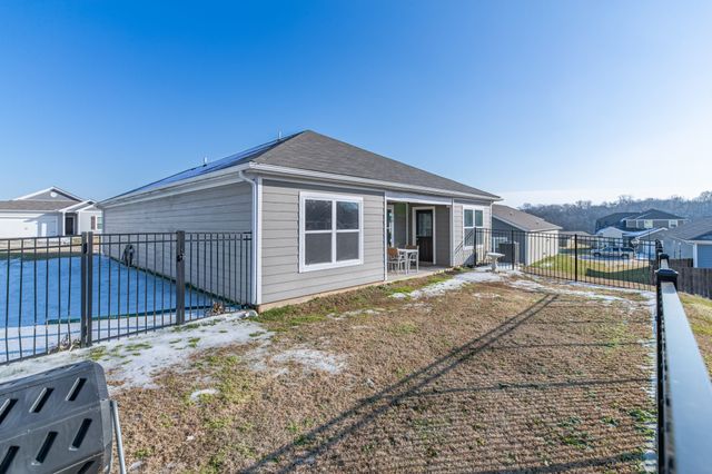 2820 Buzz St, Columbia, TN 38401