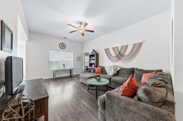 2820 Buzz St, Columbia, TN 38401