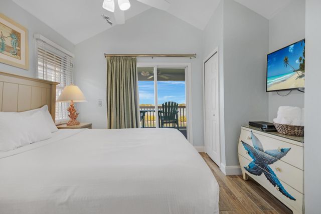 2002 Marina Villa Drive, Duck Key, FL 33050