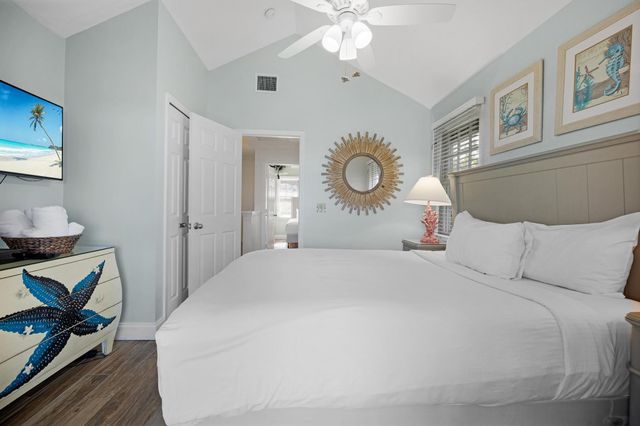 2002 Marina Villa Drive, Duck Key, FL 33050