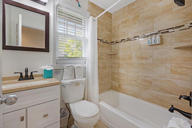 2002 Marina Villa Drive, Duck Key, FL 33050