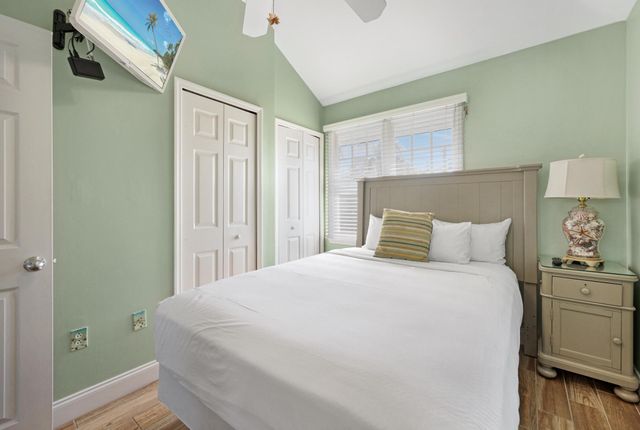 2002 Marina Villa Drive, Duck Key, FL 33050