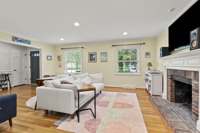 309 Greenbriar Road, Lexington, KY 40503