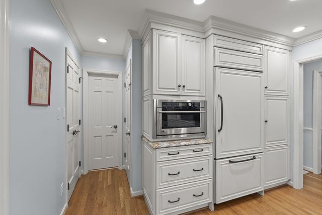 309 Greenbriar Road, Lexington, KY 40503