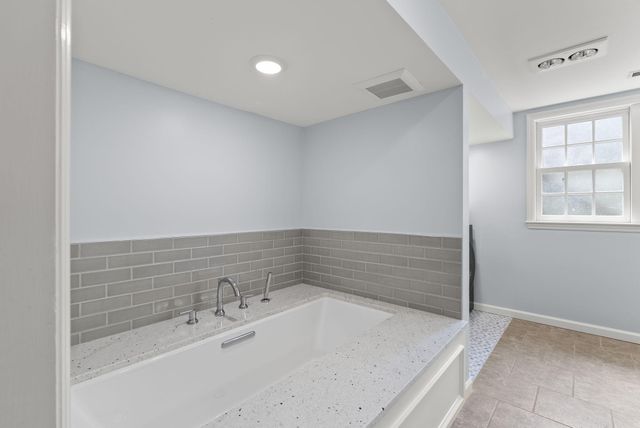 309 Greenbriar Road, Lexington, KY 40503