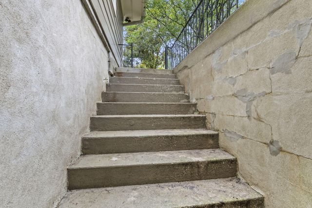 309 Greenbriar Road, Lexington, KY 40503